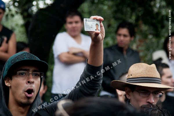 IFE celebra “participación democrática”, inconformes protestan