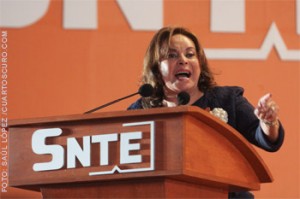 Elba Esther Gordillo “ayudó en el fraude electoral de 2006 para imponer a Felipe Calderón, señaló el presidente de la República