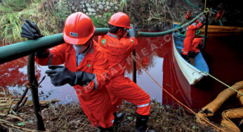 Pemex, incapaz de frenar robo de combustibles