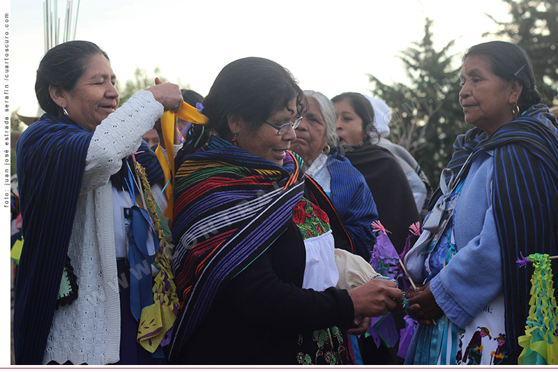 ceremonia indigena al amanecer