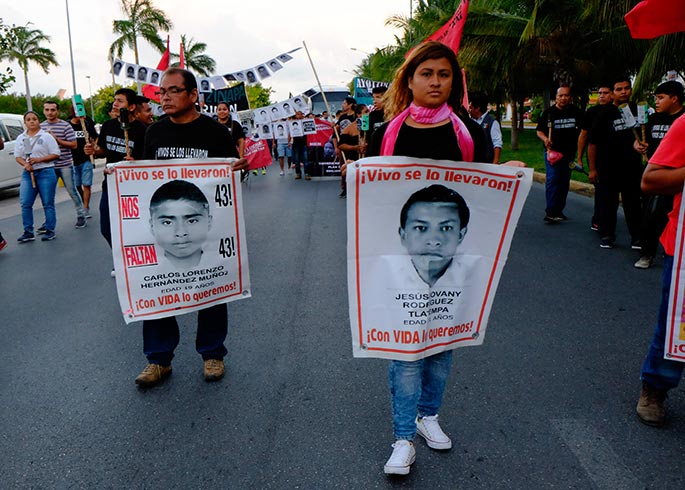 Ordena tribunal crear Comisión de la Verdad en caso Ayotzinapa