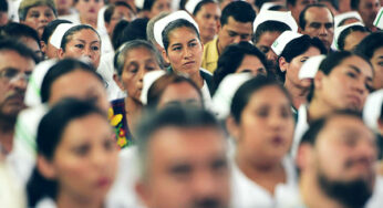 AMLO anuncia federalización de la salud; comenzará en Tlaxcala y Nayarit