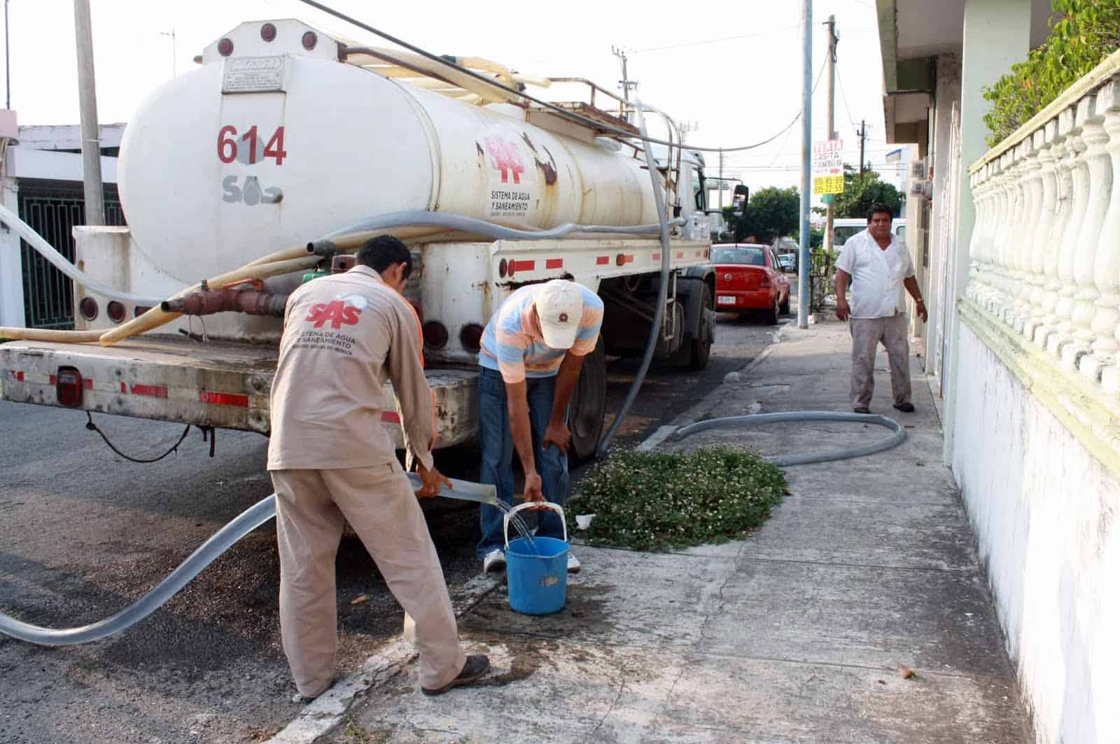 Gobierno federal atenderá falta de agua en Ecatepec: AMLO