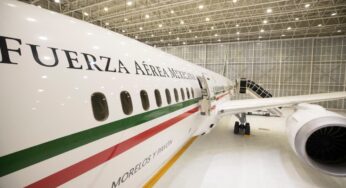 Desde el avión presidencial, AMLO anuncia su venta por 1.6 mil MDP