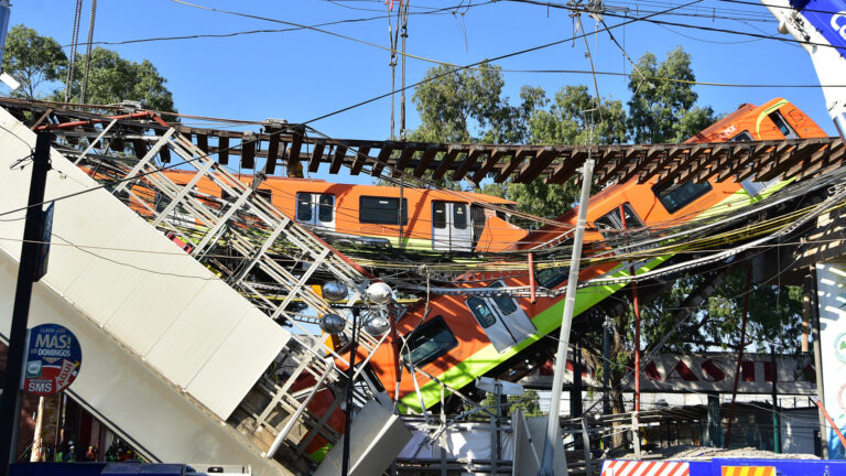 Colapso de tren en la Línea 12 del metro de la CDMX