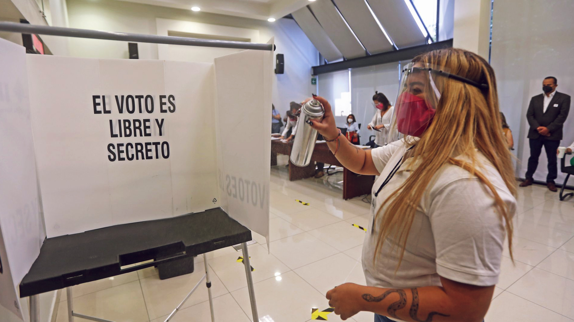 Elecciones intermedias y la ira de los medios contra el gobierno de AMLO