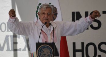 Anaya me echa la culpa para buscar protección: AMLO