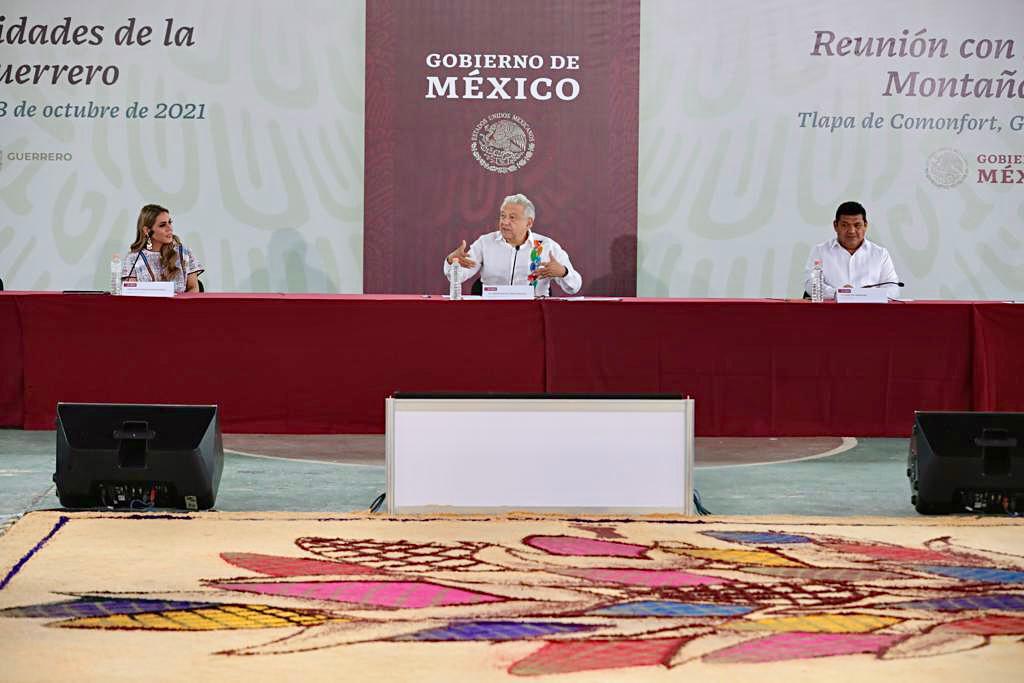 AMLO refuerza programas sociales en La Montaña de Guerrero