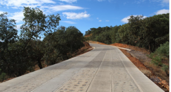 AMLO promete caminos pavimentados en 300 municipios de Oaxaca