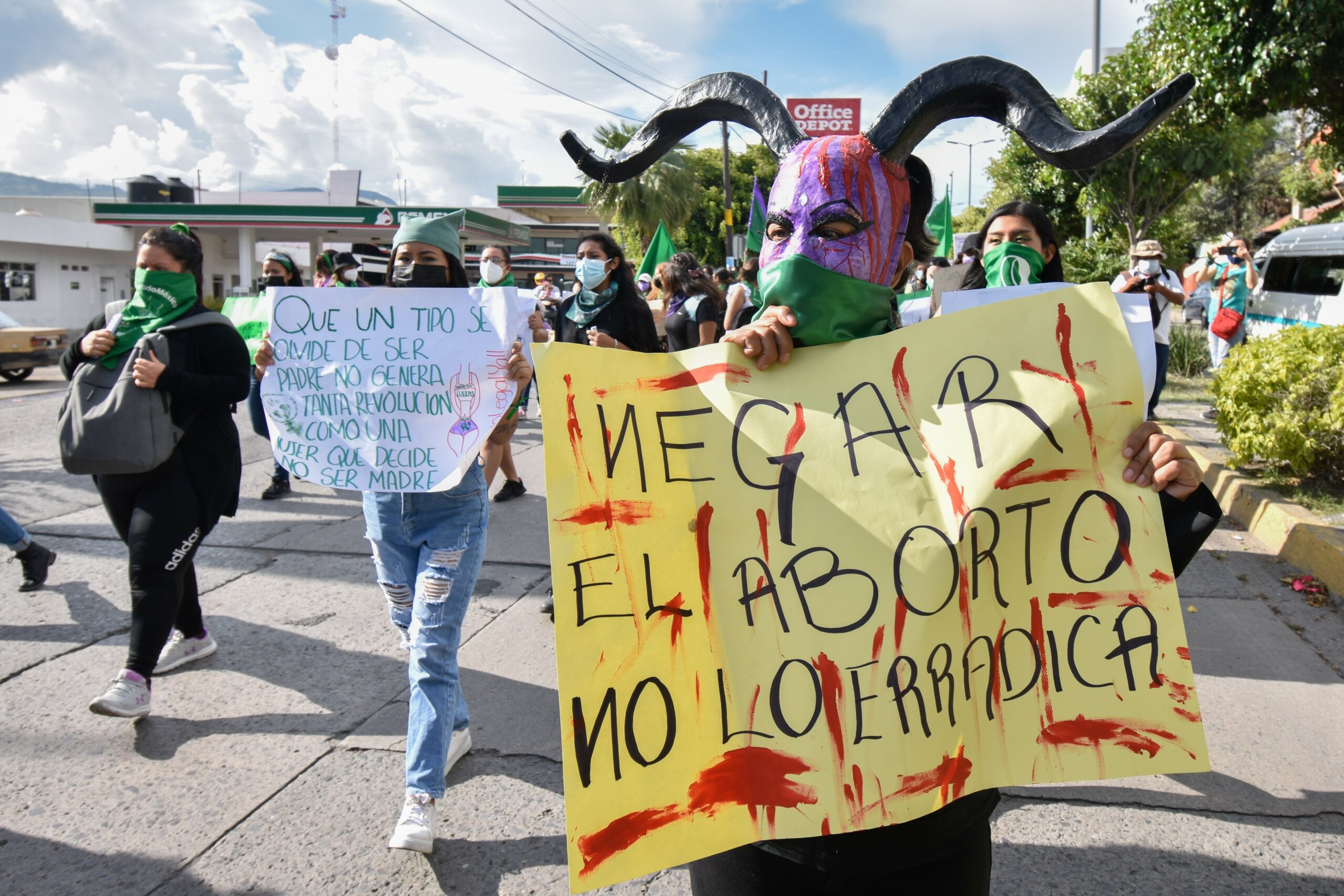 Pendiente, ley que garantice interrupción legal del embarazo: expertas