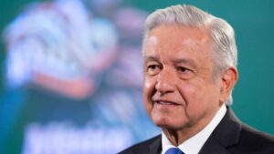 López Obrador envió un mensaje a EU: México es soberano, libre e independiente, y “aquí mandamos los mexicanos”