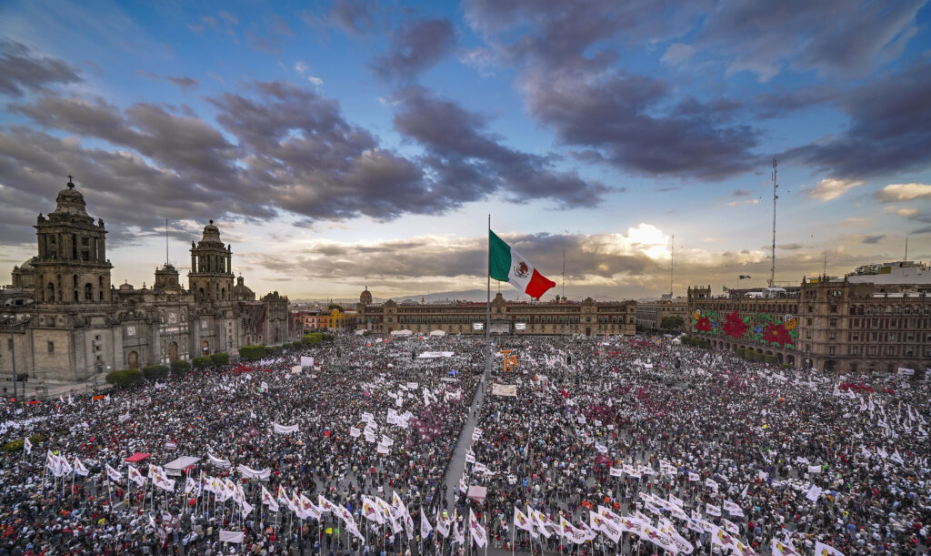 Marcha en el zócalo de la CDMX