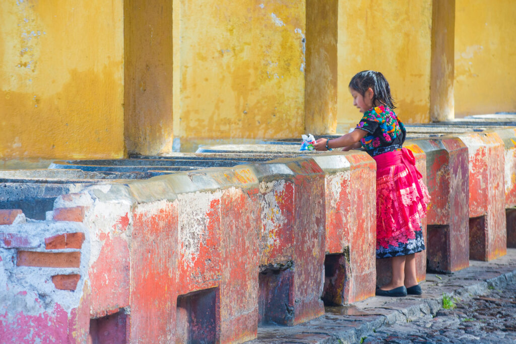 Niña perteneciente a comunidades indígenas