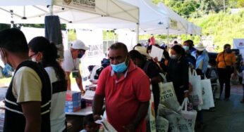 Tianguis del Bienestar: entregan a familias pobres bienes decomisados a la delincuencia