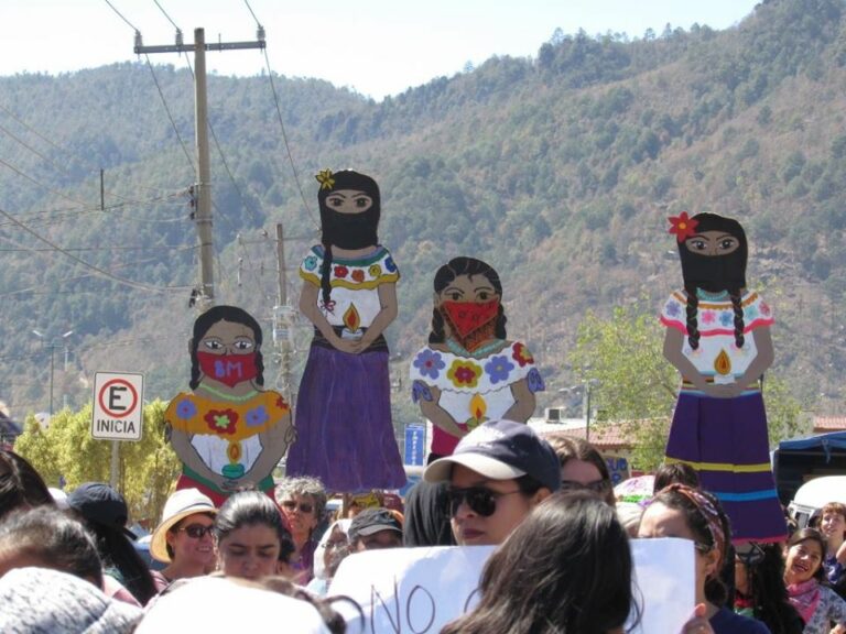 mujeres en manifestación