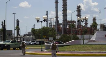 Pemex denuncia desvíos millonarios de gasolina en las seis refinerías