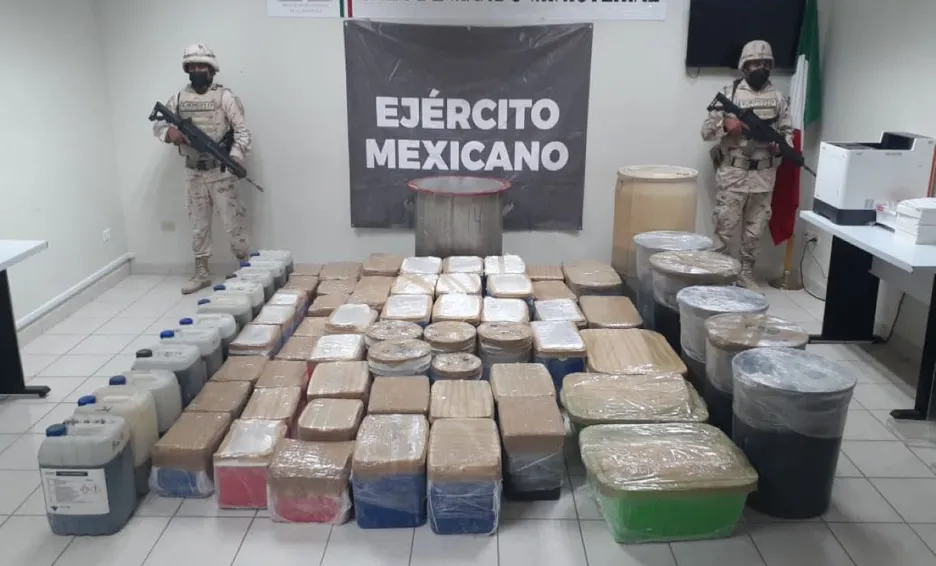 Personal de la SEDENA, la Guardia Nacional y la FGR aseguraron 1 mil 475 kilogramos de posible metanfetamina en Sonora