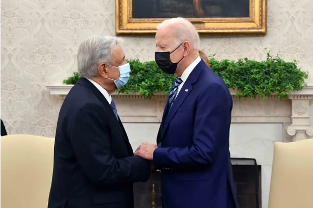 Andrés Manuel López Obrador junto a Joe Biden