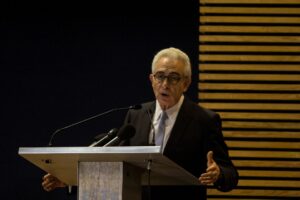 Zedillo declaró en un foro que la reducción de pobreza en México fue producto de las remesas y las muertes por Covid-19.