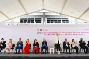 Graduación de la primera generación del Instituto de Estudios Superiores de la Ciudad de México “Rosario Castellanos”