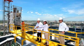 AMLO supervisa refinerías, incluida Dos Bocas