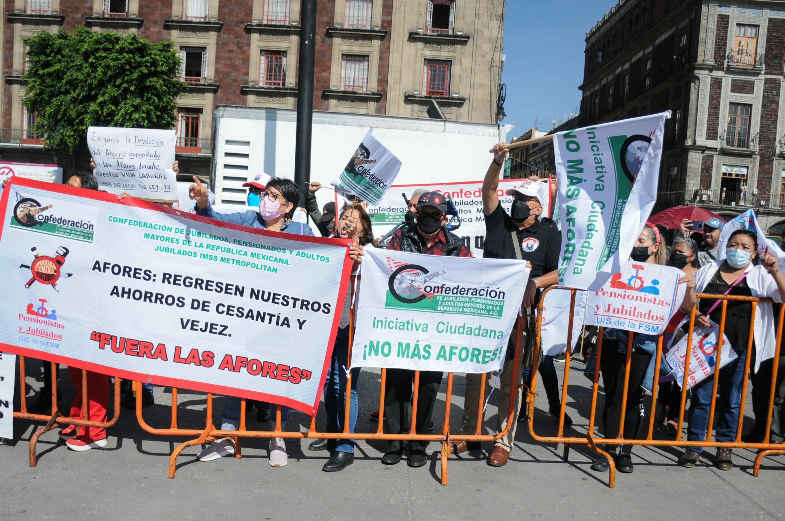 Afores, explosión social en puerta: cambios en Chile al sistema de pensiones