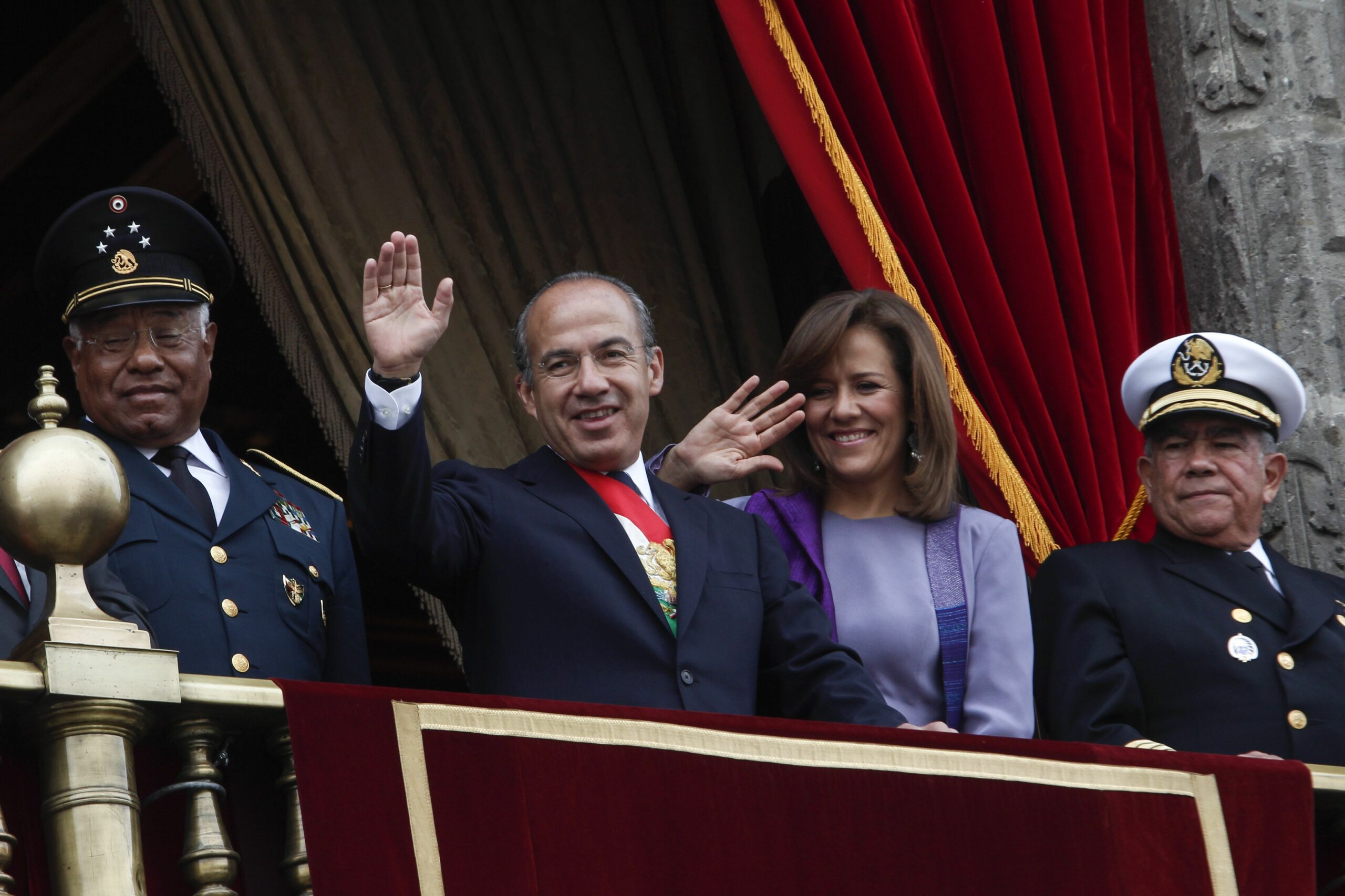 Calderón desvió miles de millones para su “guerra” contra el narcotráfico