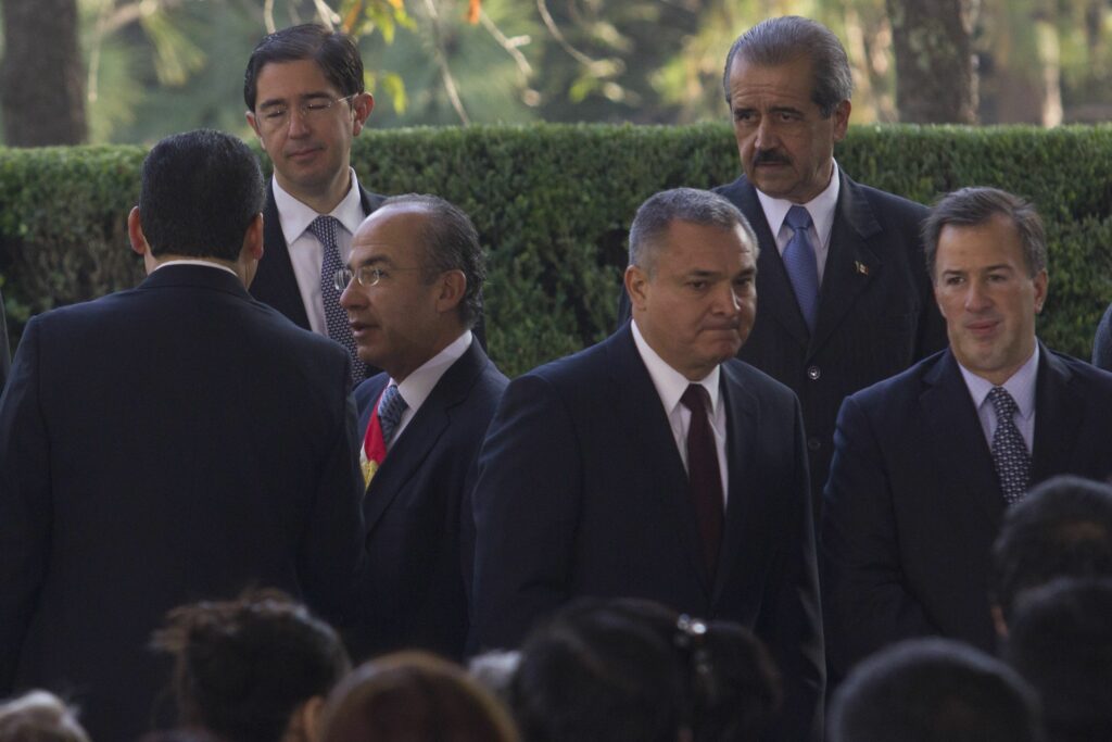 Calderón sí sabía quién era García Luna: Sheinbaum (reporte brindado durante la conferencia presidencial de Sheinbaum).