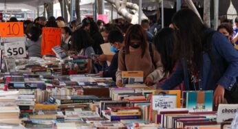 En monumento a la Revolución, Gran Remate de Libros y Películas