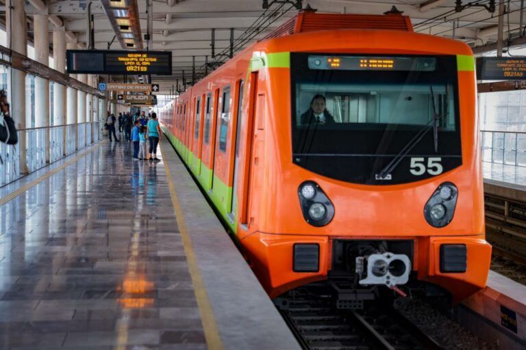 La línea 5 del Metro volvió a operar con normalidad al concluir los trabajos de restauración generados por la volcadura de un tráiler