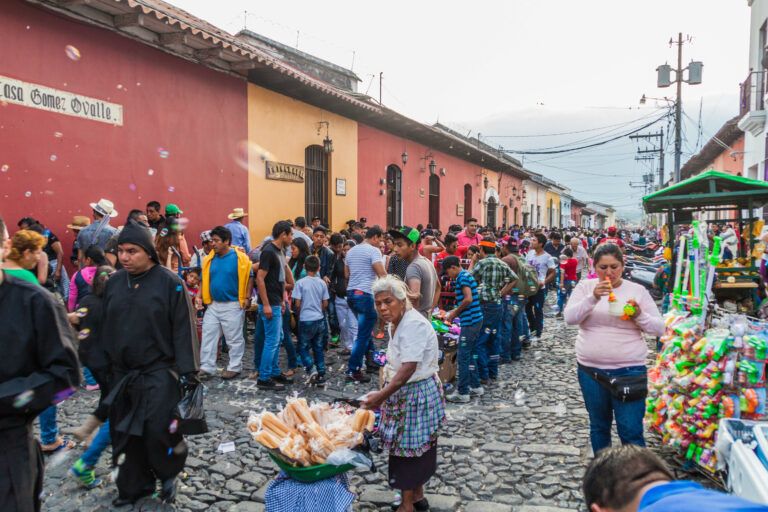 El sociólogo Bernardo Arévalo –de 64 años y de tendencia socialdemócrata– ganó la elección presidencial en Guatemala. Desnutrición crónica en niños de Guatemala