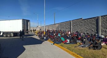 Rescatan a 491 migrantes retenidos en predio de Puebla