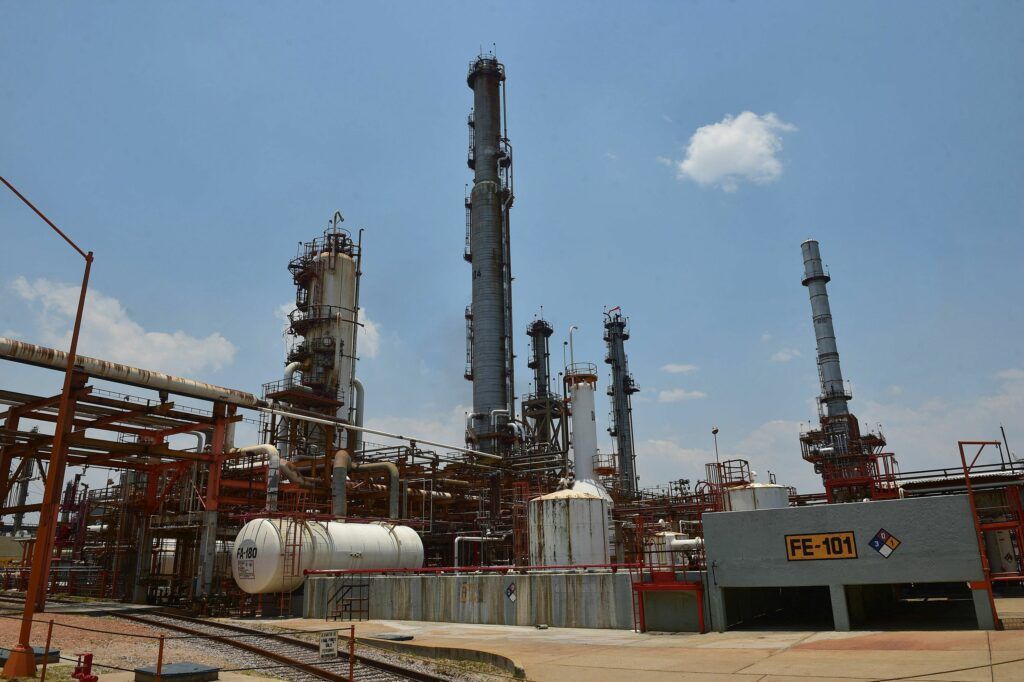 refinería huachicol tóxico