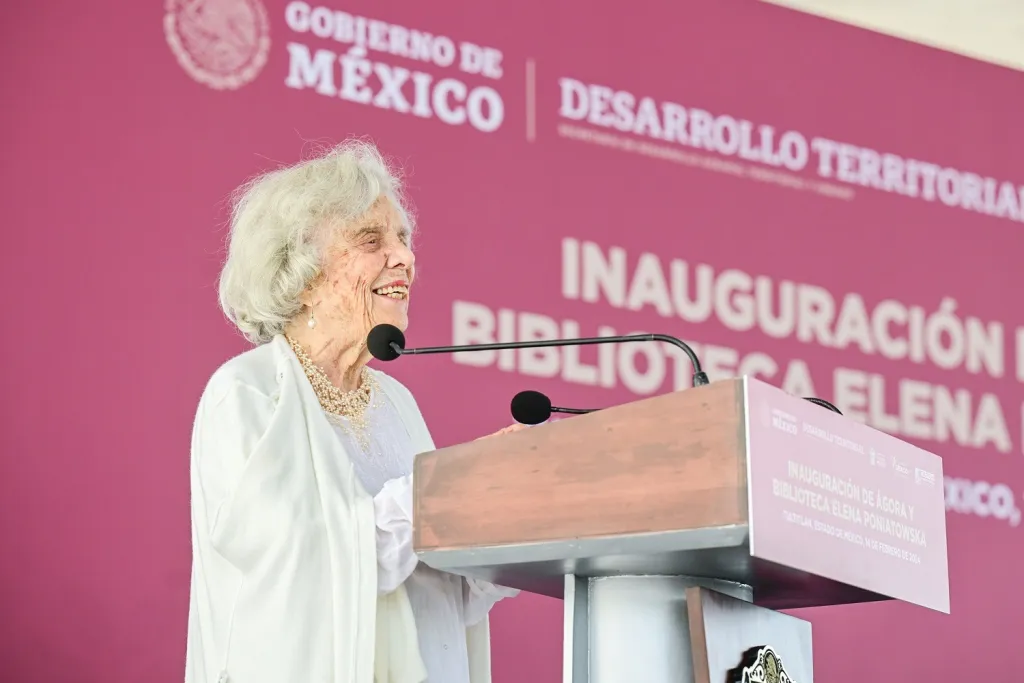 Inauguraron el Centro Cultural y Biblioteca Elena Poniatowska, en el municipio de Tultitlán, Estado de México