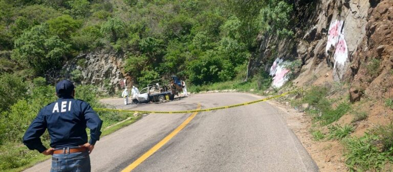 El defensor de derechos humanos comunitarios Lorenzo Santos Torres fue asesinado junto a su esposa y su hija