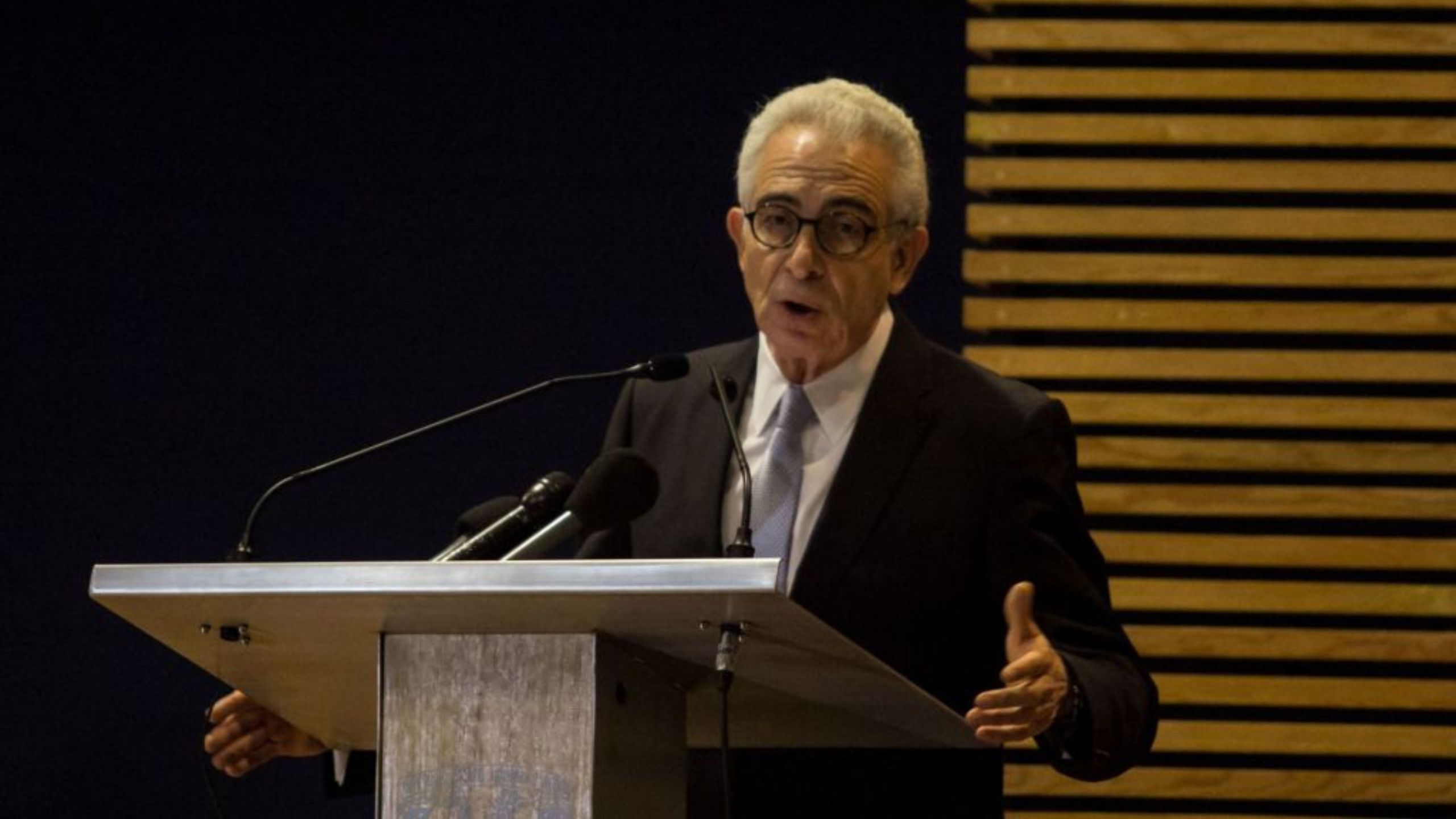 Presidente: con mentiras, Zedillo niega reducción de pobreza